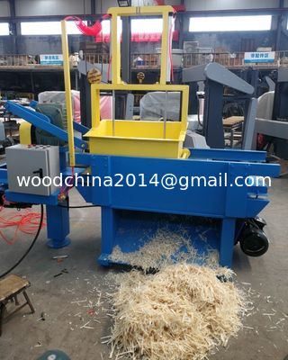 Wood Shaving Machine  / Wood Chipper Shavings Machine For Poultry Bedding