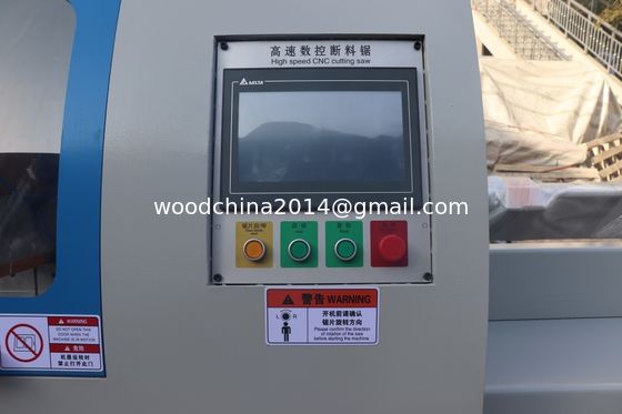 첨단 고효율 안정적인 작업 자동 목재 크로스 절단 톱 600mm 11kw / 15hp 5-30m / min