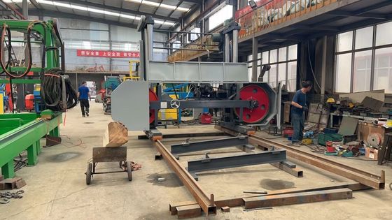 80HP 디젤 엔진으로 가동 된 목재 가공용 무거운 직무 수평 밴드 톱니 밀