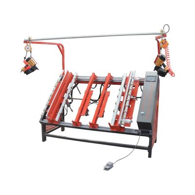 팔레트 제작 기계 나무 스트링거 팔레트 Pneumatico PT-1700 범용 공압 못 박는 테이블